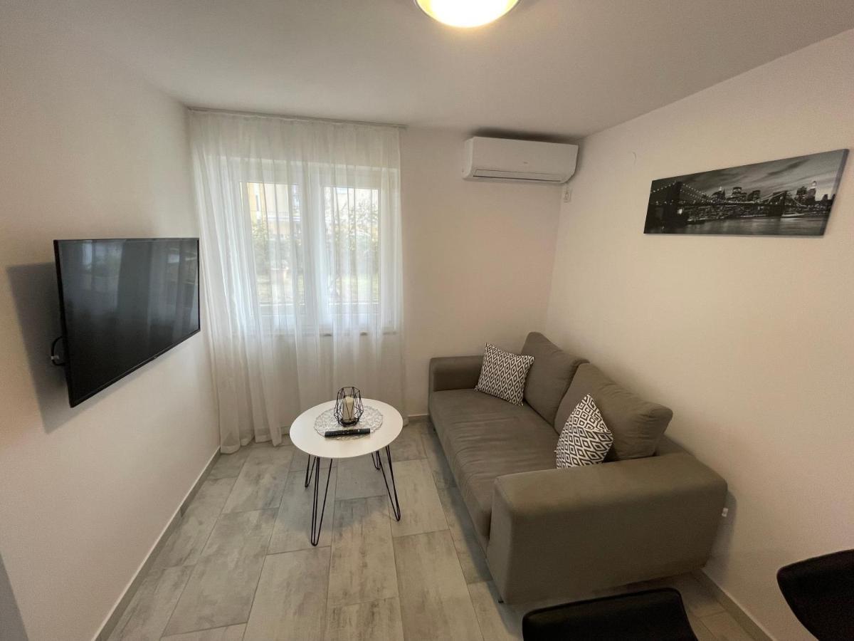 Apartment Dida Krk Town Luaran gambar