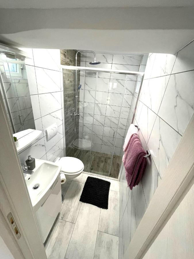 Apartment Dida Krk Town Luaran gambar