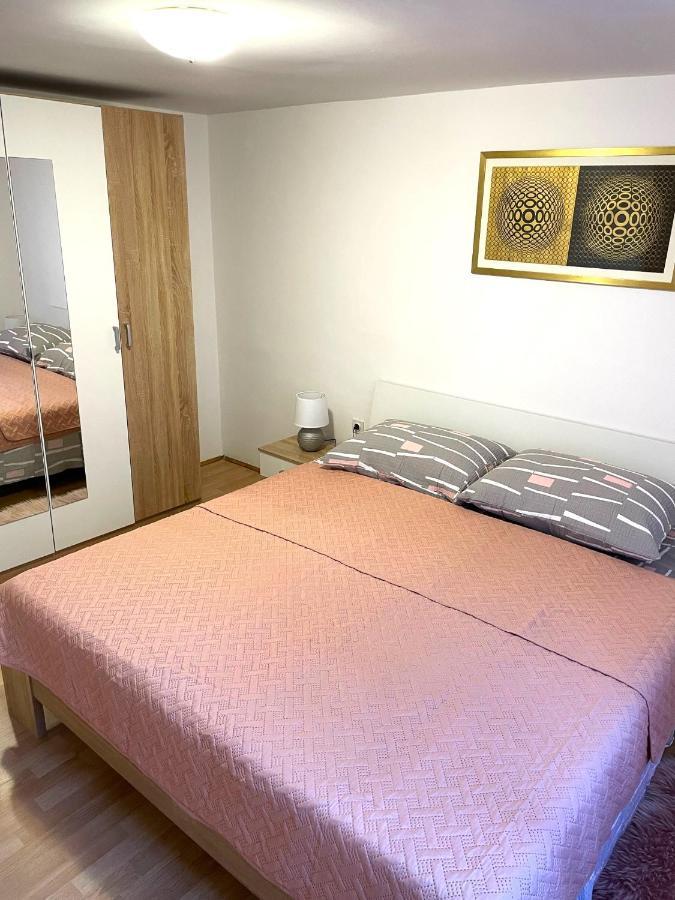 Apartment Dida Krk Town Luaran gambar