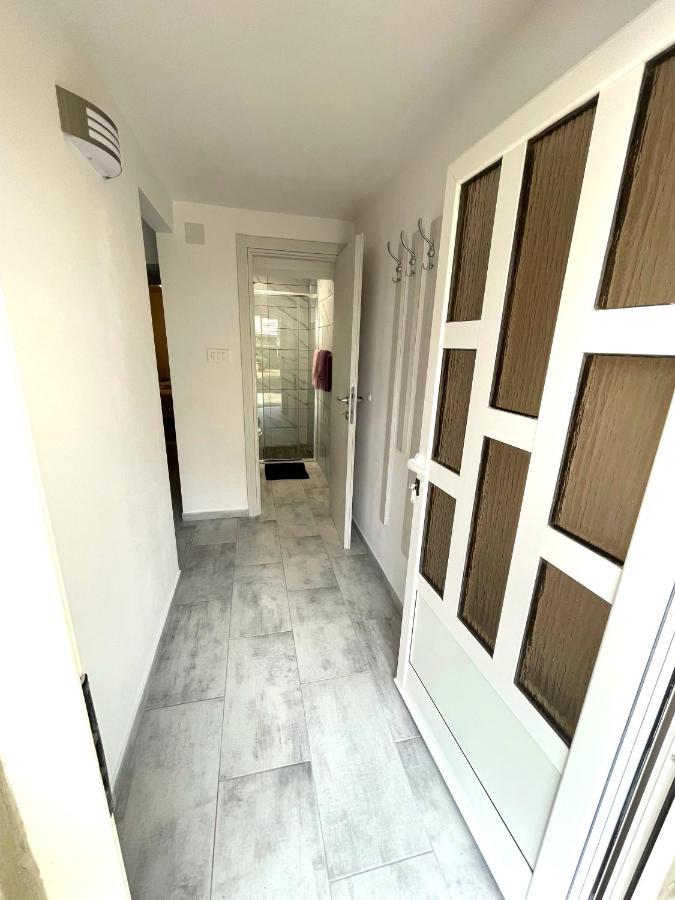 Apartment Dida Krk Town Luaran gambar